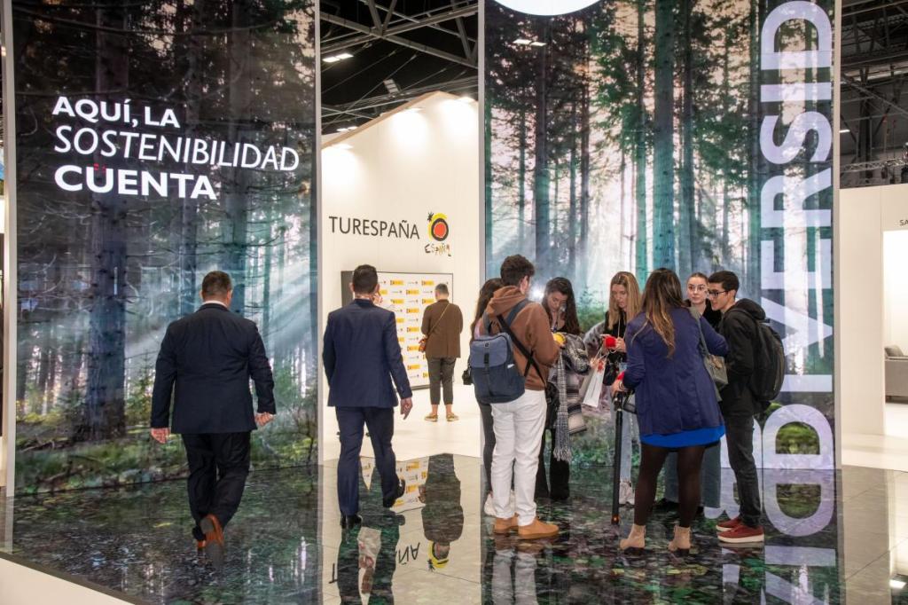 FITUR 2024 cierra su 44ª edición con excelentes cifras de asistencia con más de 250.000 asistentes y consolida su influencia global 