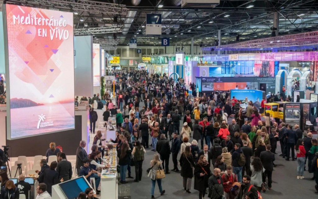 Ministro David Collado ya en Madrid para los preparativos de FITUR 2025: “Volveremos a&nbsp;brillar”