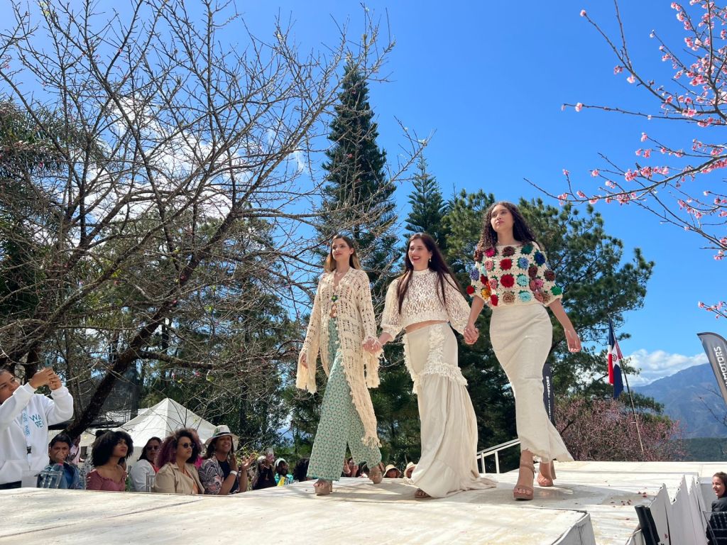 Celebrado con éxito el VII Festival de los Cerezos en&nbsp;Dominicana.